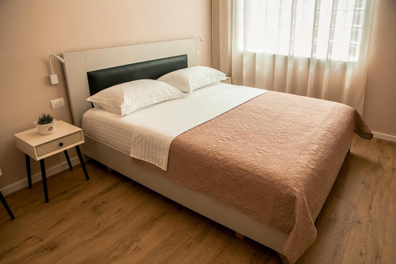 Oda Aparthotel Shkodër Exteriör bild