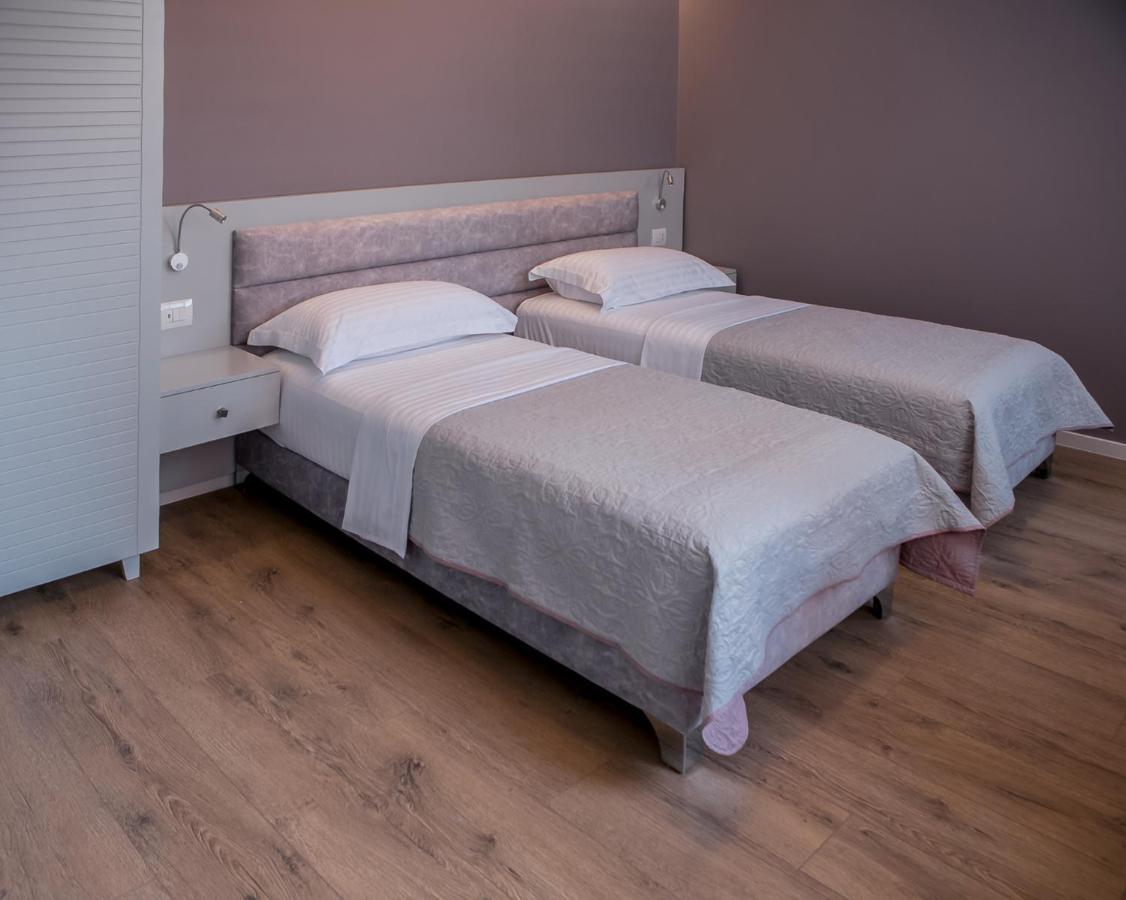 Oda Aparthotel Shkodër Exteriör bild